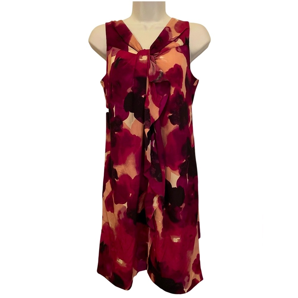 PRETTY FLORAL SLEEVELESS DRESS by Ann Taylor Loft size 6 Petite